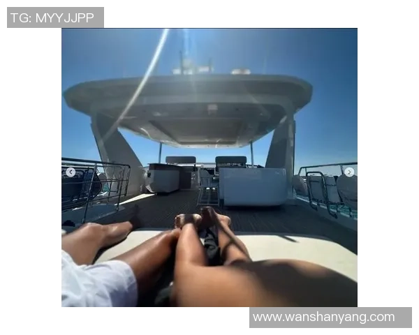 足球明星们在奢华游艇上享受阳光海滩度假生活的精彩瞬间 足球明星们在奢华游艇上享受阳光海滩度假生活的精彩瞬间